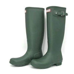 HUNTER ORIGINAL TALL RAINBOOTS // HUNTER GREEN // SZ 8
